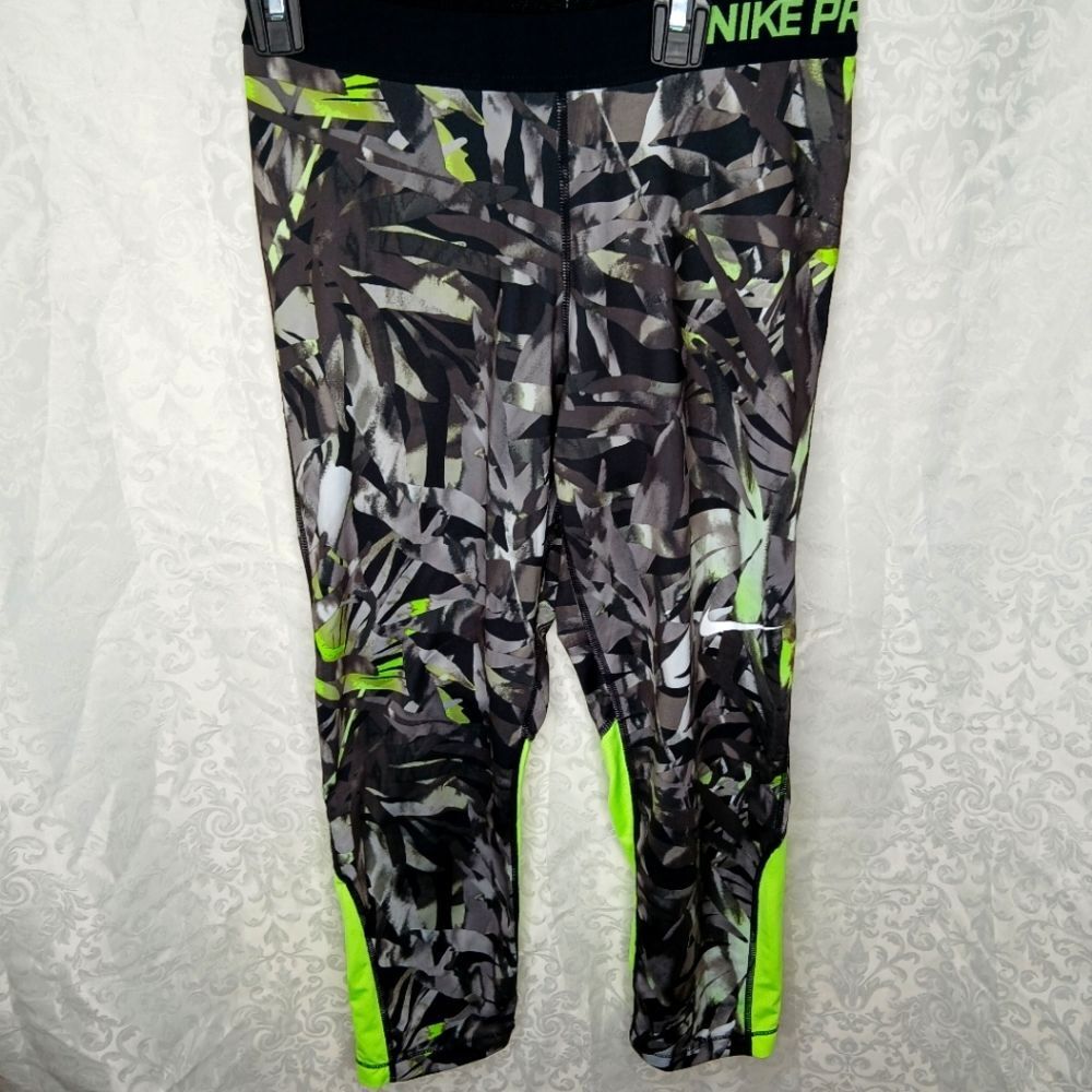 Nike Pro Dri-Fit Capri Athletic Leggings Compress Black White Neon Yellow Size M